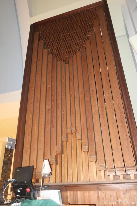 Lewa szafa organowa – widok z chóru