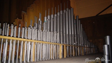 Piszczałki sekcji manuału II