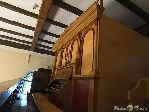 Szafa organowa przed renowacją
