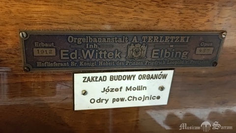 Tabliczki budowniczego oraz wykonawcy przebudowy