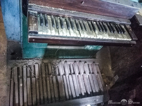 Stół gry przed renowacją