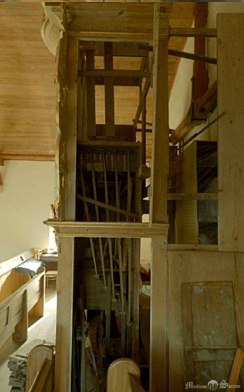 Widok boczny szafy organowej